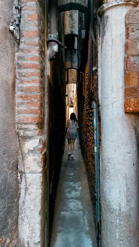 Calle mas estrecha del mundo Curiosidades de Venecia