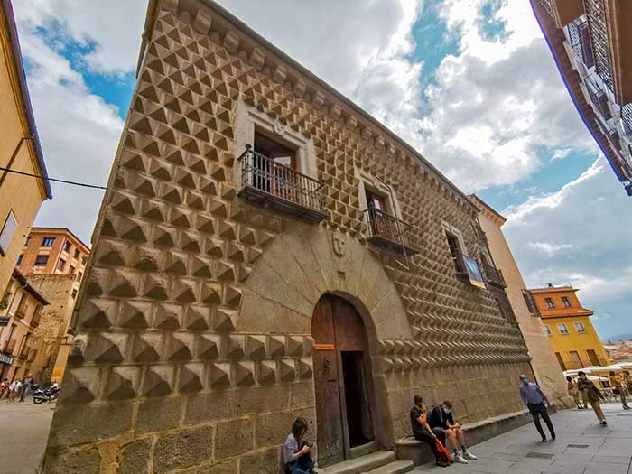 Qué ver en Segovia: casa de los picos