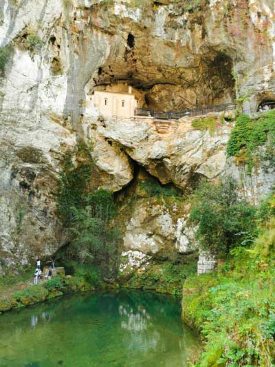 Picos de Europa: Santa Cueva
