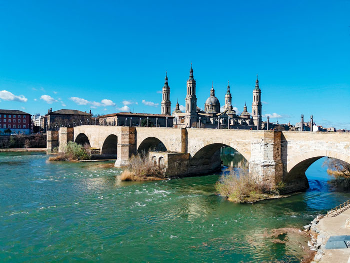 Puente Medieval, Que ver en Zaragoza