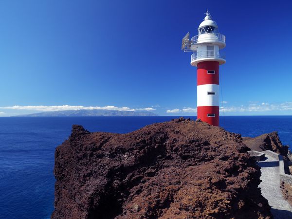 Faro de Teno, ruta por Tenerife, imprescindibles en Tenerife